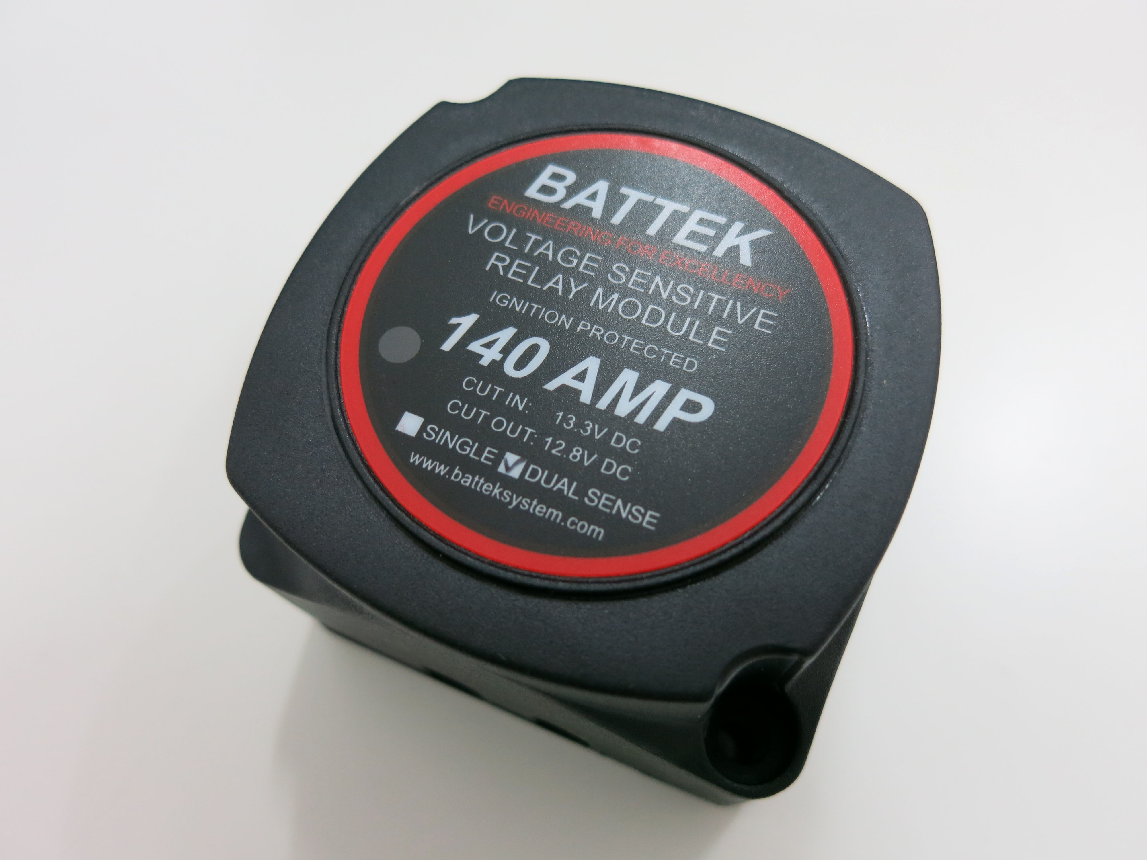 voltage sensing battery isolator relay